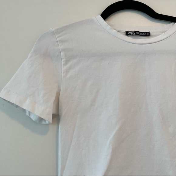 ZARA | WHITE CROP TEE - Picture 2 of 3